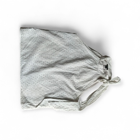 Ann Taylor White Eyelet Tank with Bow - Picture 4 of 6